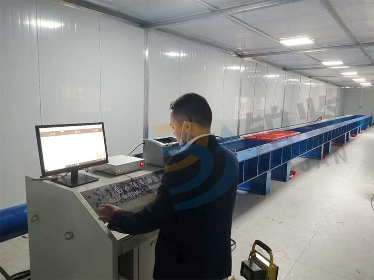 微機(jī)控制電液伺服臥式拉力試驗(yàn)機(jī)常州客戶訂購